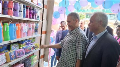 وكيل وزارة التموين يتفقد معارض أهلا مدارس بعدد من مناطق الإسكندرية