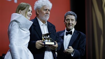 مهرجان فينيسيا، The Room Next Door يفوز بجائزة الأسد الذهبي للدورة 81