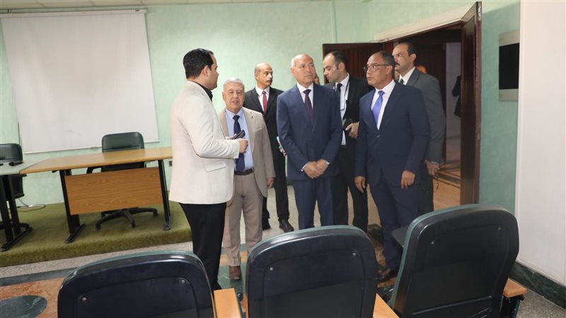 محافظ القاهرة،فيتو