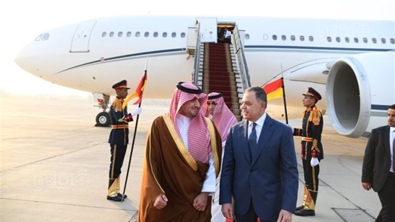 وزير الداخلية يستقبل