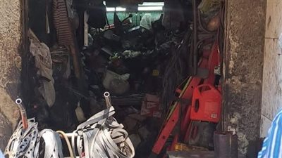 غلق وتشميع 5 ورش مخالفة بإمبابة تسبب الضوضاء (صور)