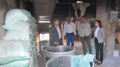 محافظ البحيرة تجري جولة مفاجئة على المخابز البلدية بكفر الدوار