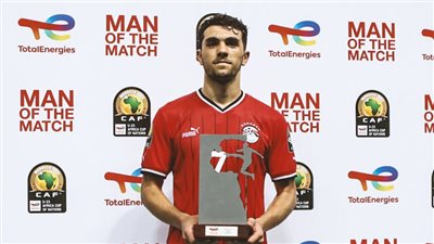 لاعب بيراميدز يغادر مصر للانضمام للوحدة الإماراتي