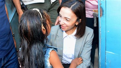 محافظ البحيرة تتفقد مدرسة ابتدائية وتوجه بسرعة إنهاء أعمال الصيانة 