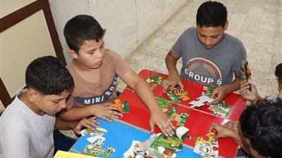 26 طالبا يشاركون في ورشة عمل أتوبيس مكتبة مصر العامة بدمنهور 