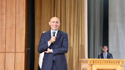 وزير التعليم يمنح مديري المدارس جميع الصلاحيات ويشيد بمعلمي مصر