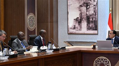 مدبولي يتابع مع نائب رئيس مؤسسة التمويل الدولية تطورات إدارة وتشغيل القطاع الخاص للمطارات