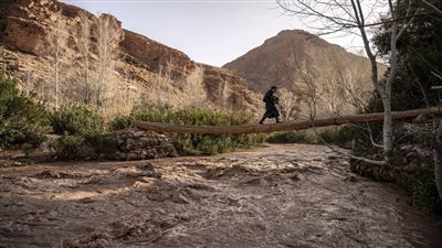 قتلى ومفقودون في انهيارات أرضية بالمغرب بسبب الفيضانات 