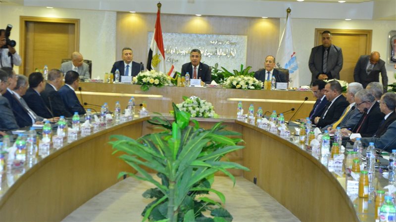 وزير التموين خلال