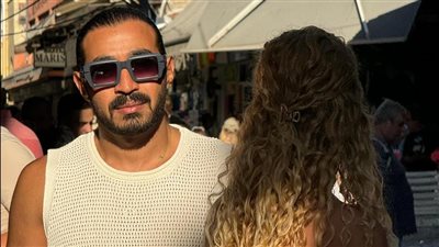 أحمد بتشان ينتهي من تصوير كليبات من ألبومه في اليونان (صور) 