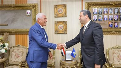 احتفالا بعيد الفلاح الـ ٧٢، محافظ دمياط يستقبل نقيب عام الزراعيين