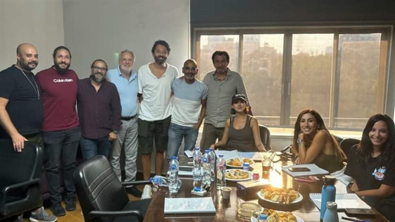 فريق الفيلم. فيتو