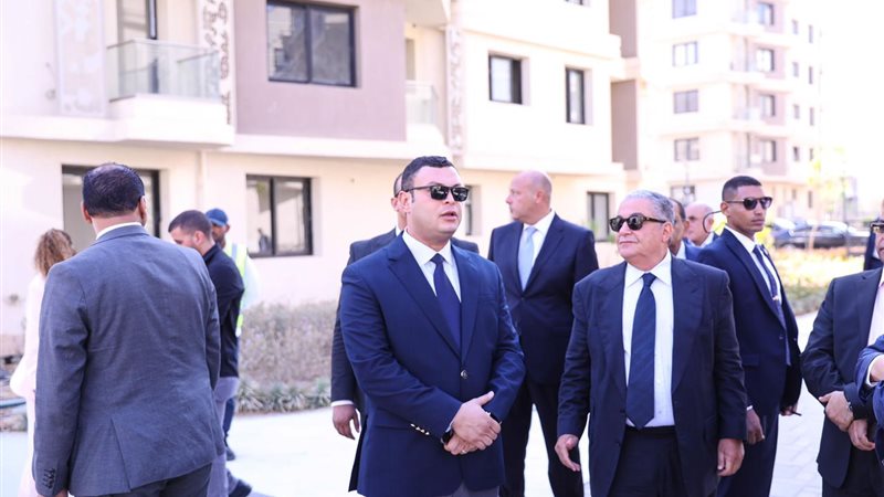 وزير الاسكان