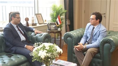 نقيب الصحفيين ووزير الثقافة يبحثان سبل التعاون المشترك (صور)
