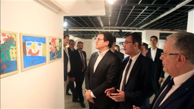 وزير الثقافة يفتتح معرض 