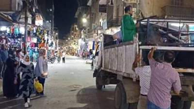 حملات مكثفة لضبط الأسواق ورفع الإشغالات والمخالفات بطهطا في سوهاج