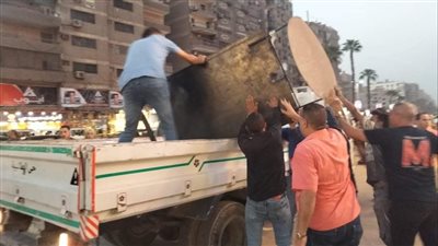 حملة مكثفة لإزالة الإشغالات وإعادة الانضباط لشارع العريش (صور)