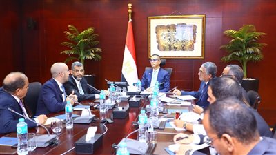 وزير الاستثمار يلتقي وفد مجموعة الفطيم الإماراتية لاستعراض مشروعاتها بالسوق المصري