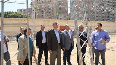 محافظ الجيزة يتابع تجهيزات معرض 