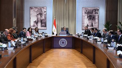 صرف تعويضات للمتضررين، اجتماع مهم لرئيس الوزراء بشأن مدينة رأس الحكمة 