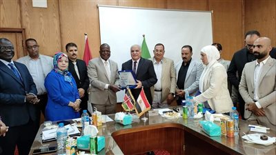 غرفة الإسماعيلية التجارية تبحث التعاون المشترك مع سفير كينيا 