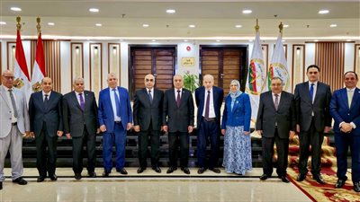 وزير العدل يزور رئيس هيئة النيابة الإدارية لبحث التعاون المشترك 