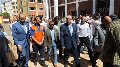 محافظ بنى سويف يتفقد مشروعات حياة كريمة بمركز ببا