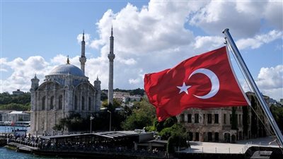 انقطاع البث عن قنوات الإخوان في تركيا، ومراقبون يربطون القرار بقمة السيسي وأردوغان