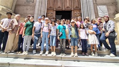 وزارة السياحة والآثار تنظم رحلة توعوية لأوائل طلبة الثانوية العامة 