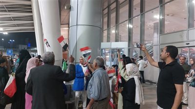 وزير الشباب والرياضة يصل مطار القاهرة لاستقبال بعثة البارالمبية