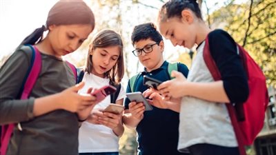 أستراليا تمنع الأطفال من مواقع التواصل الاجتماعي