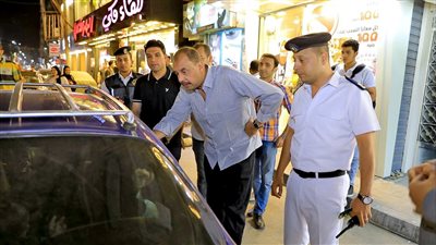 محافظ سوهاج يوجه بنقل موقف سيارات حورس من ميدان رفاعة الطهطاوي 