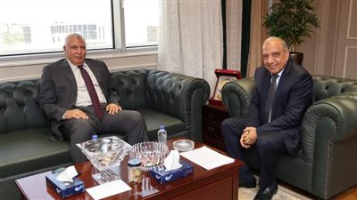 وزير الكهرباء ومحافظ الوادي الجديد يتباحثان تدعيم قطاع الكهرباء بالمحافظة