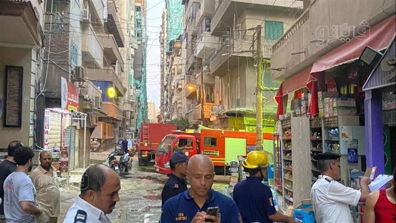 حريق محل حلويات شهير