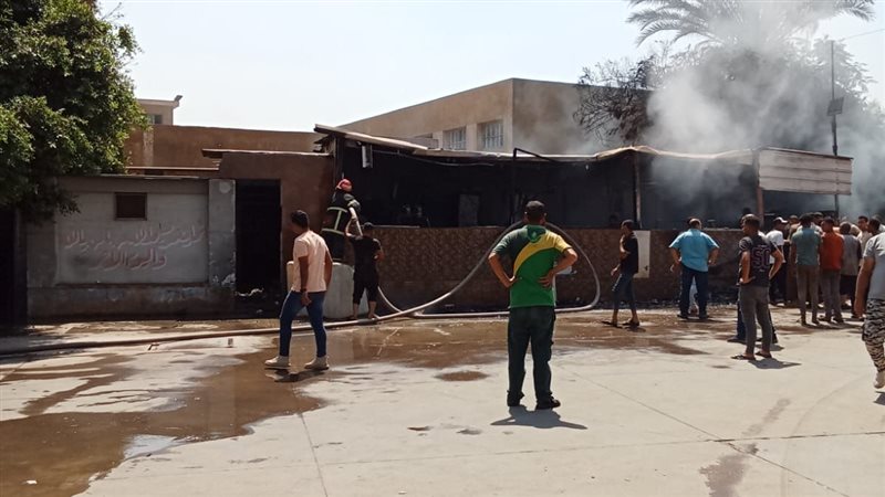 حريق يلتهم معرض أثاث