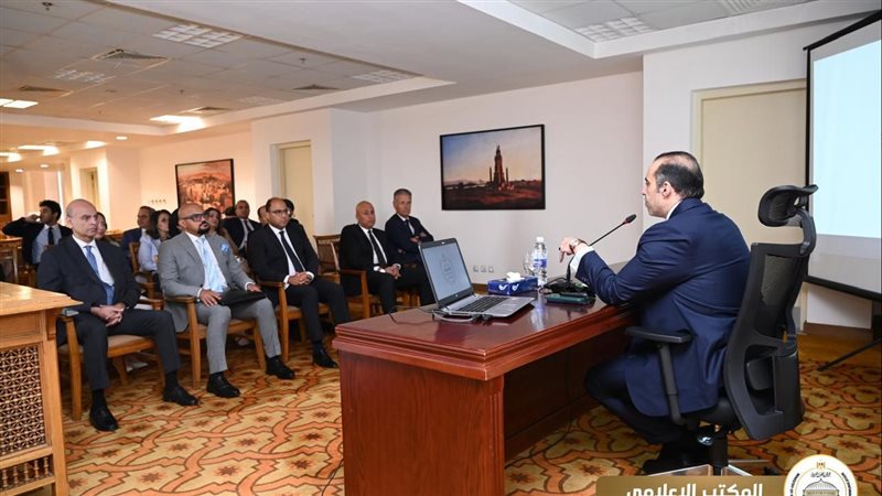 لقاء وزير الشئون