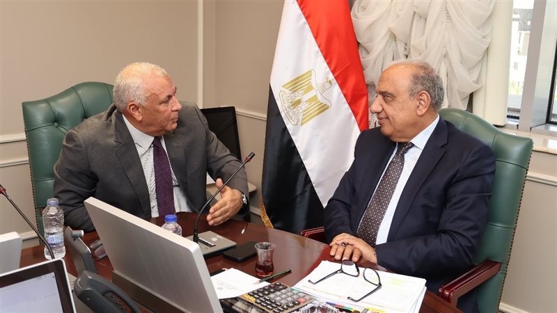 اجتماع وزير الكهرباء