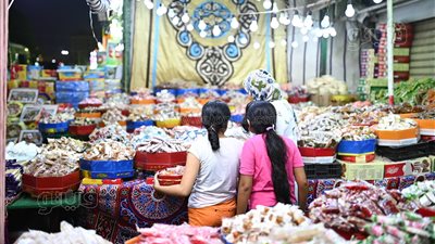 حلاوة المولد أبرز تقاليد مصر الفاطمية، وسعرها يبدأ من 65 جنيها بالأسواق (فيديو وصور)