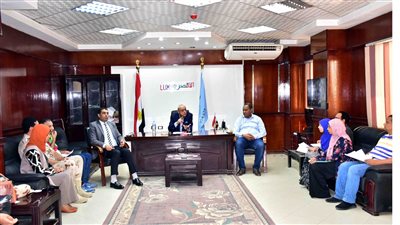 محافظ الأقصر يتابع أعمال منظومة التصالح والتقنين بمركز إسنا