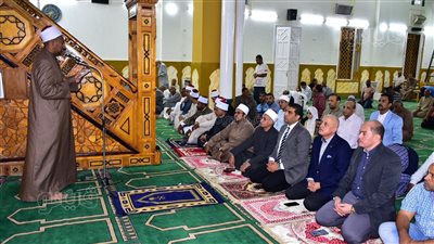 محافظ الأقصر يشهد احتفالية المولد النبوي بمسجد السيد يوسف (صور)