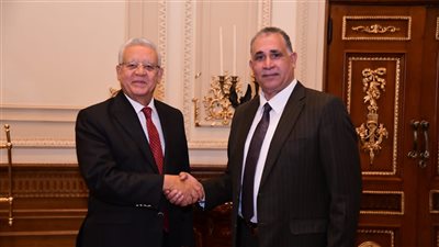 بعد الموافقة على مشروع قانون الإجراءات الجنائية، تفاصيل لقاء رئيس النواب ونقيب المحامين