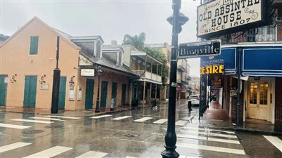 تسبب في إجلاء آلاف السكان، إعصار 