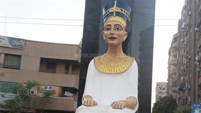 تمثال نفرتيتي في المنيا يثير الجدل علي مواقع التواصل الاجتماعي (صور)
