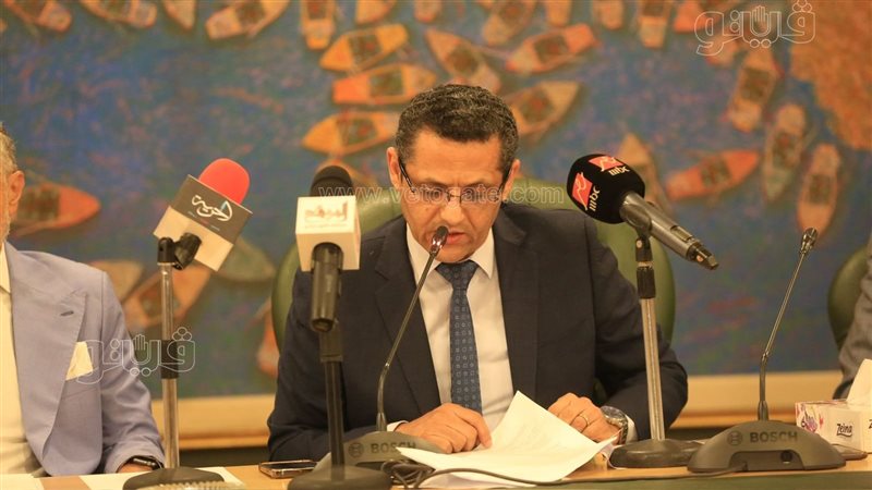 الكاتب الصحفي خالد