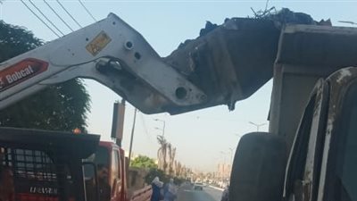 رئيس مدينة الزقازيق يتابع أعمال النظافة والتطوير على الطرق