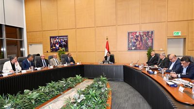 وزير الإسكان يستعرض زيادة الطاقة الإنتاجية من المياه العكرة لمحطة القاهرة الجديدة