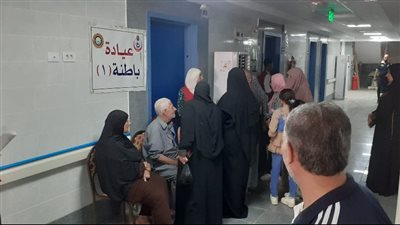 توقيع الكشف على 1220 مريضًا في قافلة رأس الخليج بشربين بالدقهلية