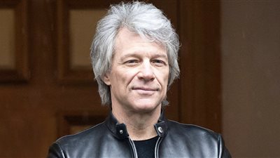 جون بون جوفي ينقذ امرأة من الانتحار (فيديو)