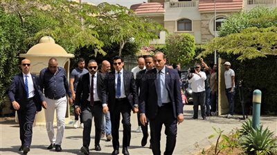 وزير الشباب والرياضة يشارك في جنازة إيهاب جلال (صور) 