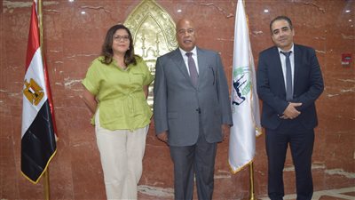 مباحثات بين غرفة القاهرة وسفارة الإكوادور لدعم العلاقات التجارية والاستثمارية